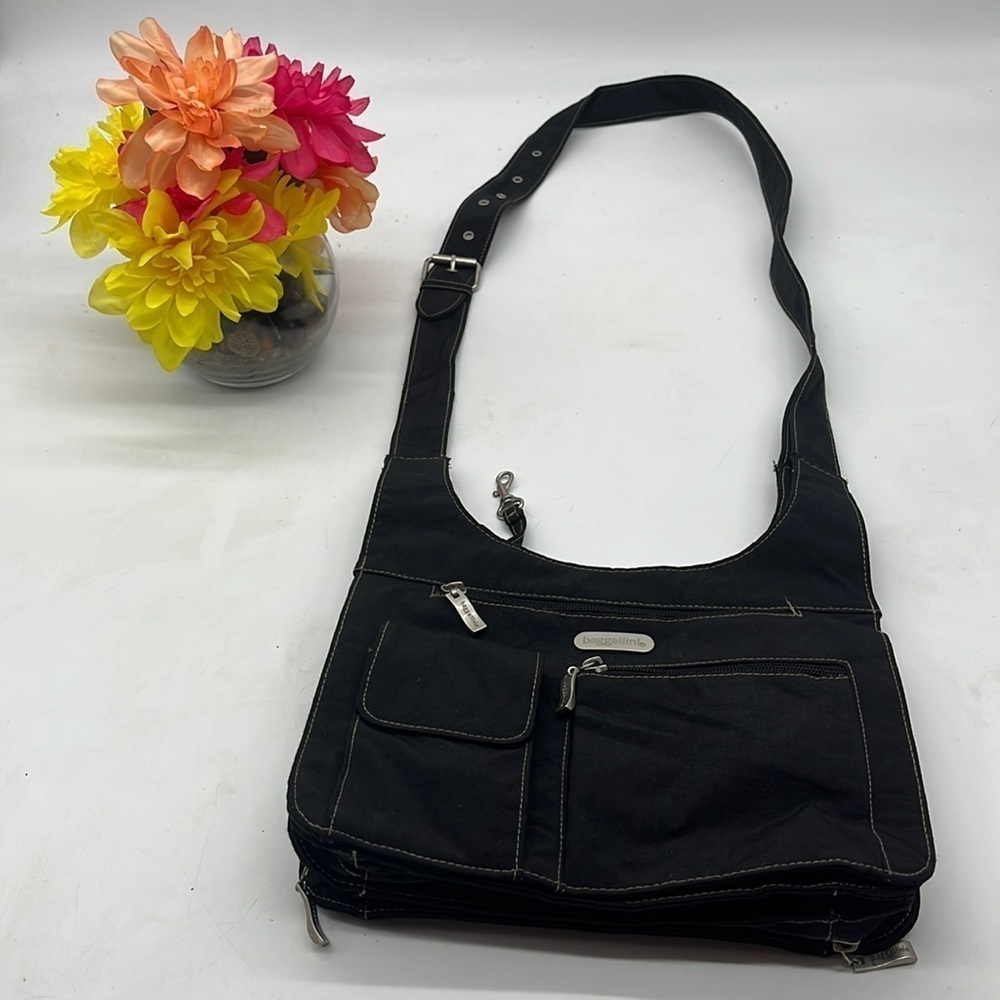 Baggallini Black Nylon Crossbody bag with built in wallet BP4424C
